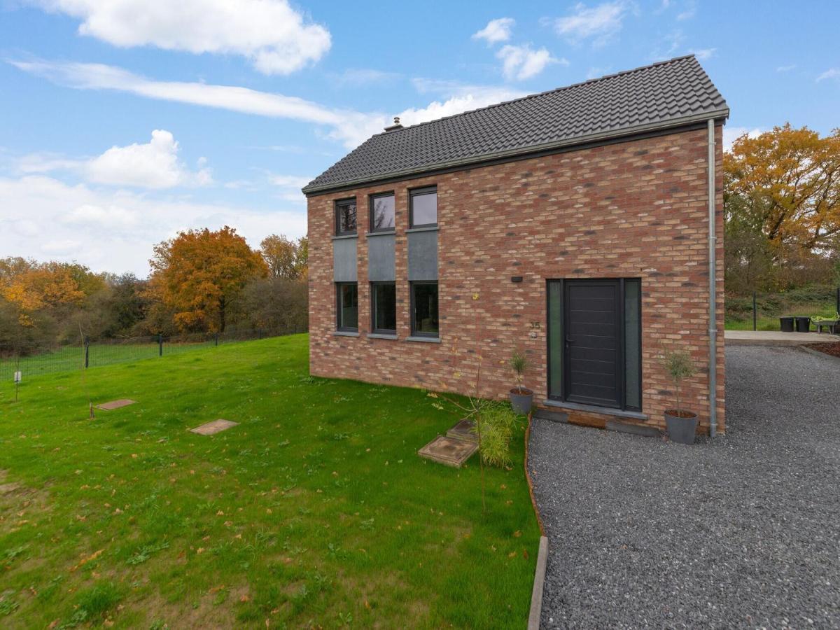 Vakantiehuis Modern In With Fenced Garden Noiseux